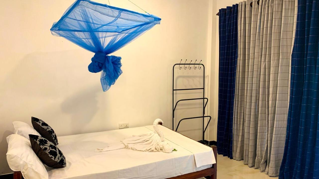 Sigiri Starwing Villa Szigirija Kültér fotó